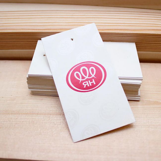 Бумажные бирки с логотипом